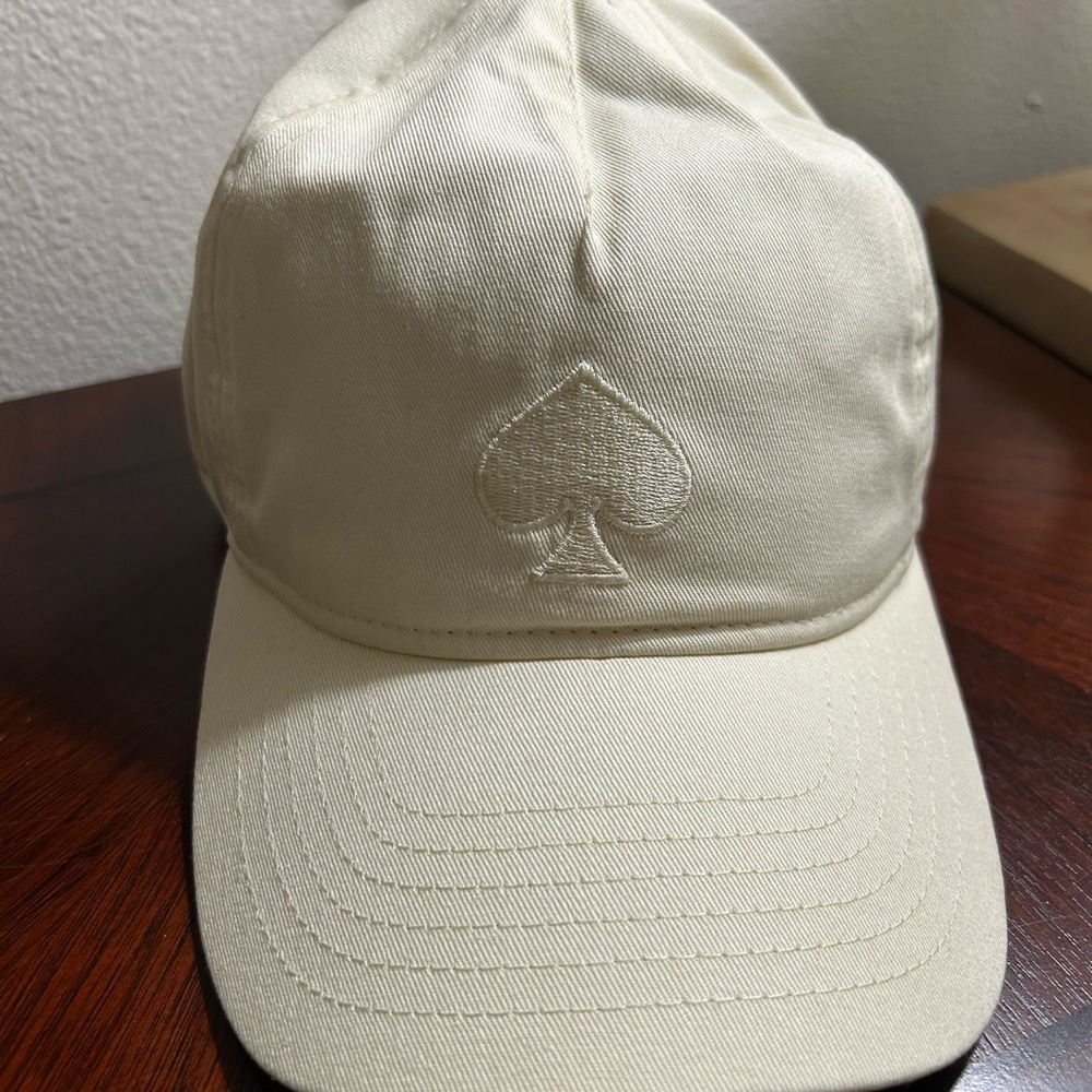Kate Spade hat. NWT light cream color